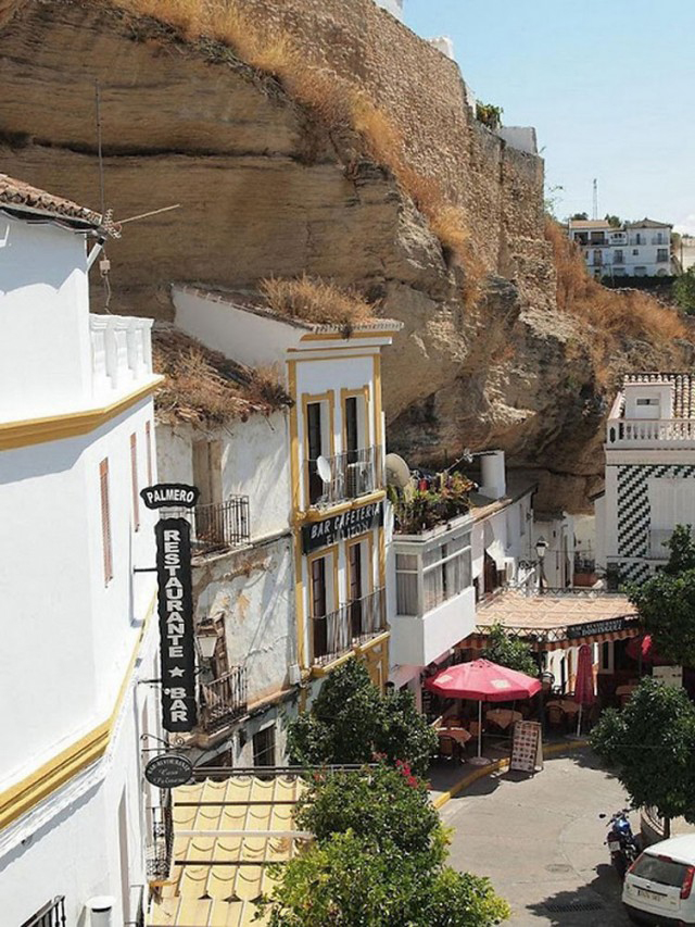 Rock City - Setenil de las Bodegas