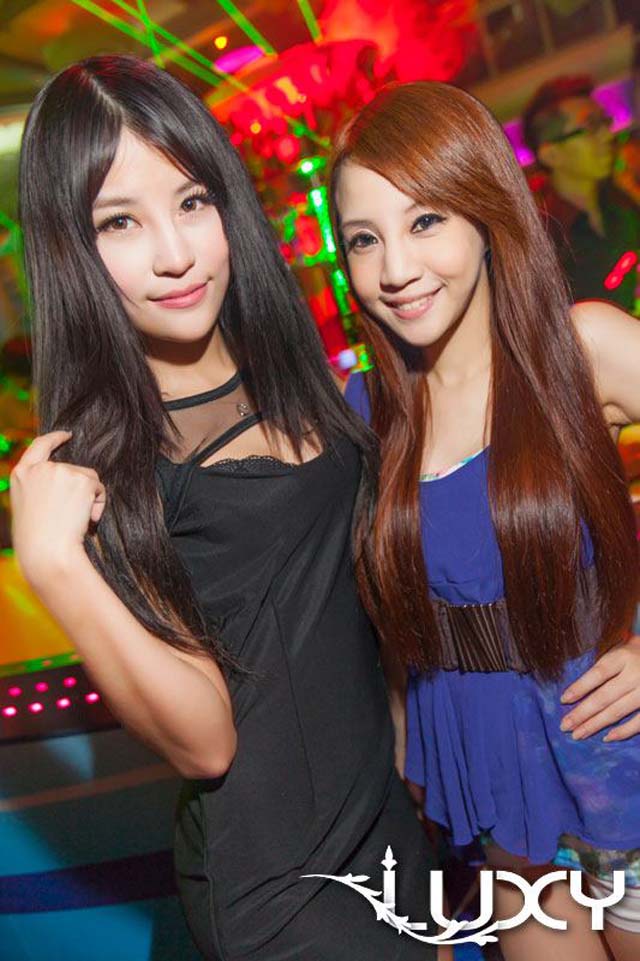 Party girls @ Luxy 十二月份 week 3