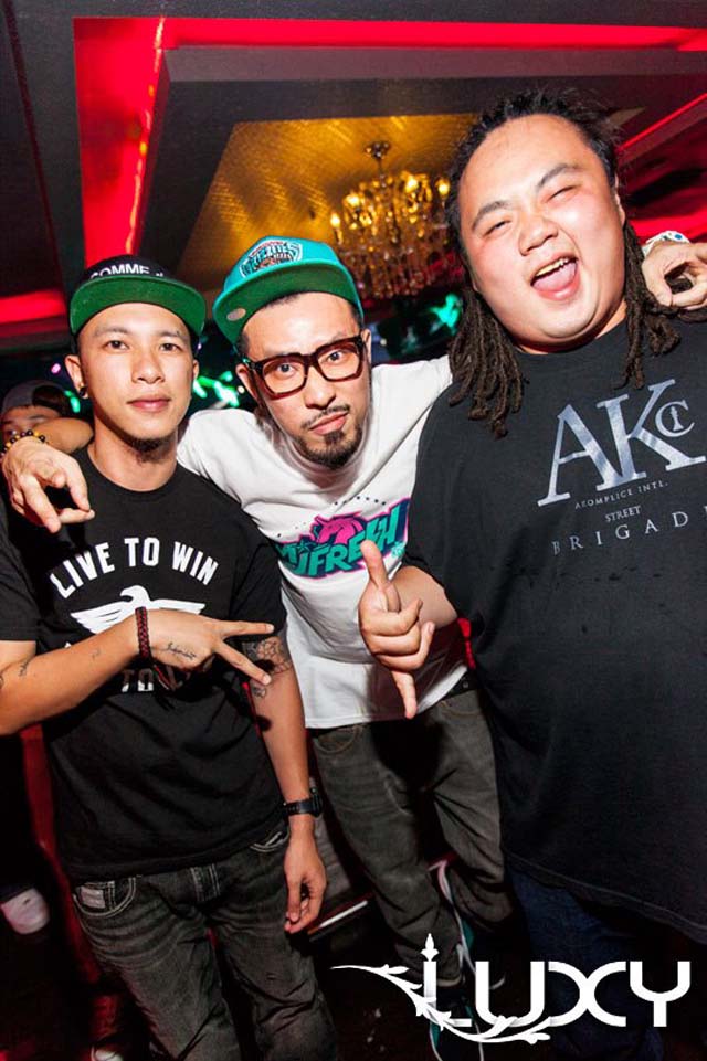 Party girls @ Luxy 十二月份 week 3