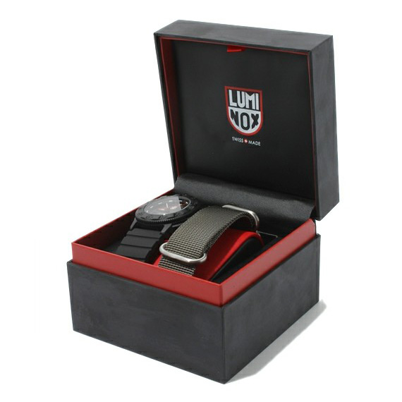 A BATHING APE X LUMINOX – BAPE 3001MIL WATCH聯名錶款