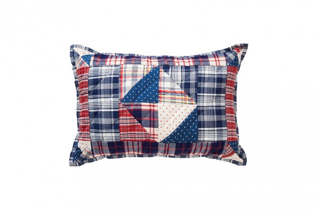 apc-holiday-2012-cushions