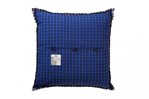 apc-holiday-2012-cushions