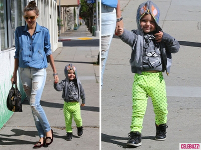 Miranda-Kerr-Flynn-Bloom-ROMP-West-Hollywood-CA-04082013-011-400x300 拷貝