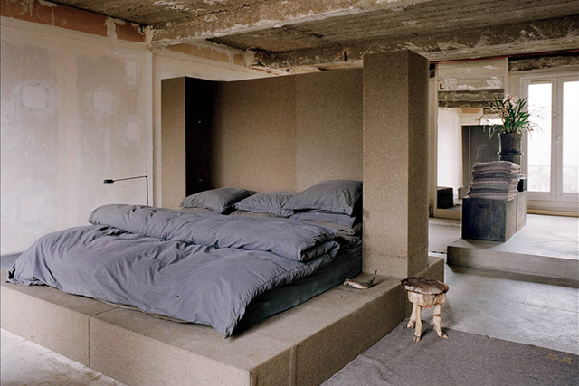 a-look-inside-rick-owenss-paris-residence-4 拷貝
