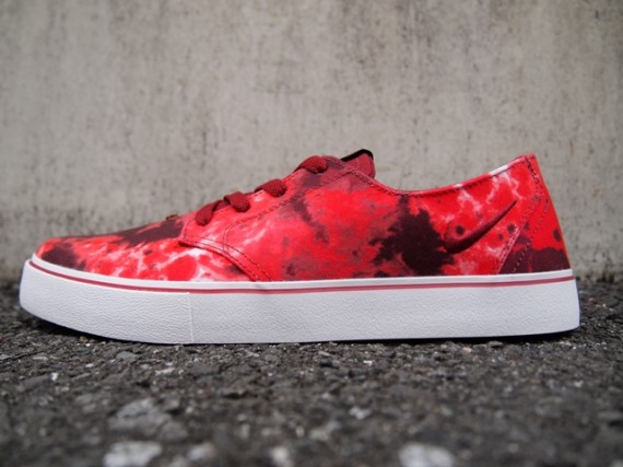 nike-braata-lr-premium-tie-dye-2-570x427