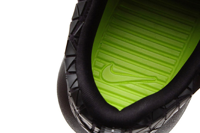 nike-roshe-run-metric-insole-1