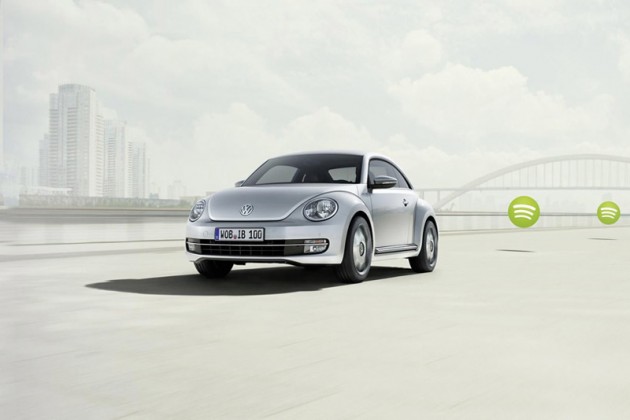 volkswagen-teams-up-with-apple-to-present-the-ibeetle-02