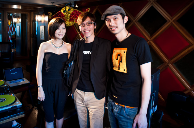 FLiPER MAG 與 Daphne、DJ問號合照