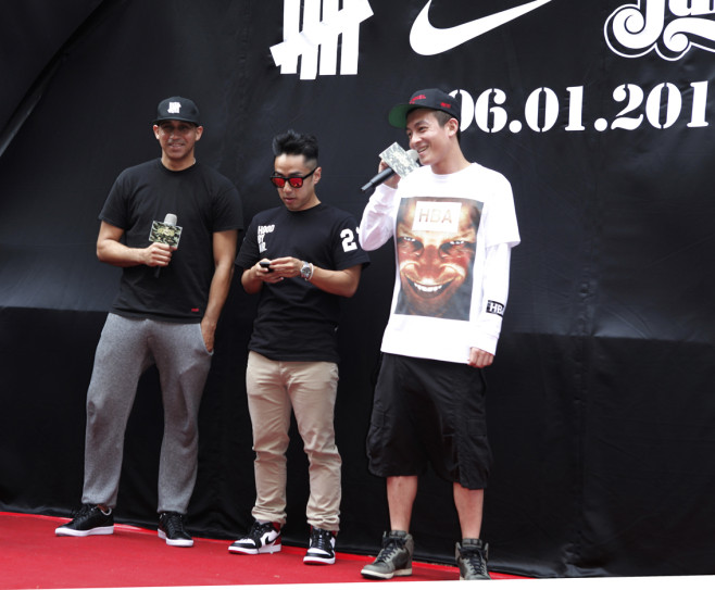 JUICE Taipei品牌主理人陳冠希、潘世亨與特別嘉賓Undefeated主腦Eddie Cruz一同出席開幕活動