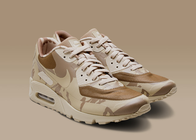 AM90_UK0003_large