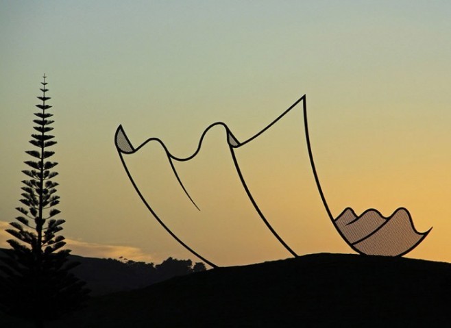 Sculpture designed in New Zealand that looks almost like a cartoon.4