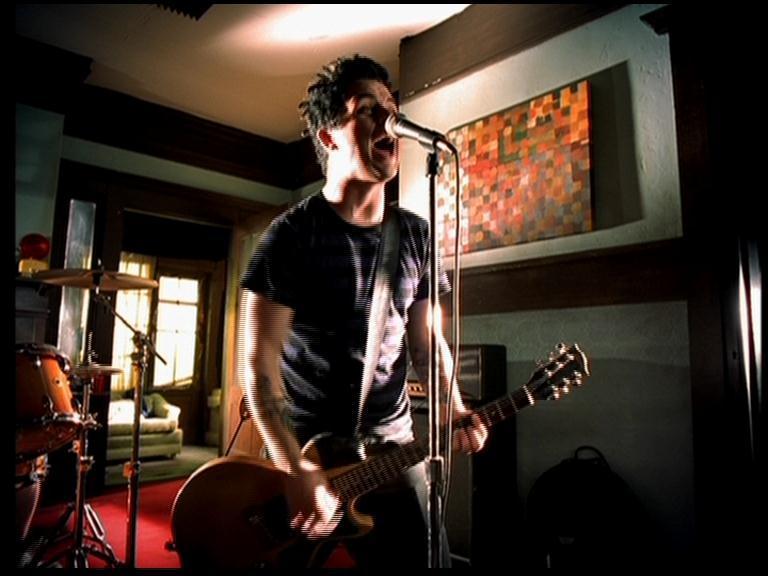 -Waiting-green-day-12769098-768-576