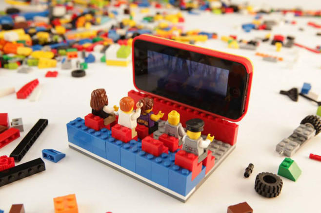 lego-belkin-iphone-5-case-designboom03
