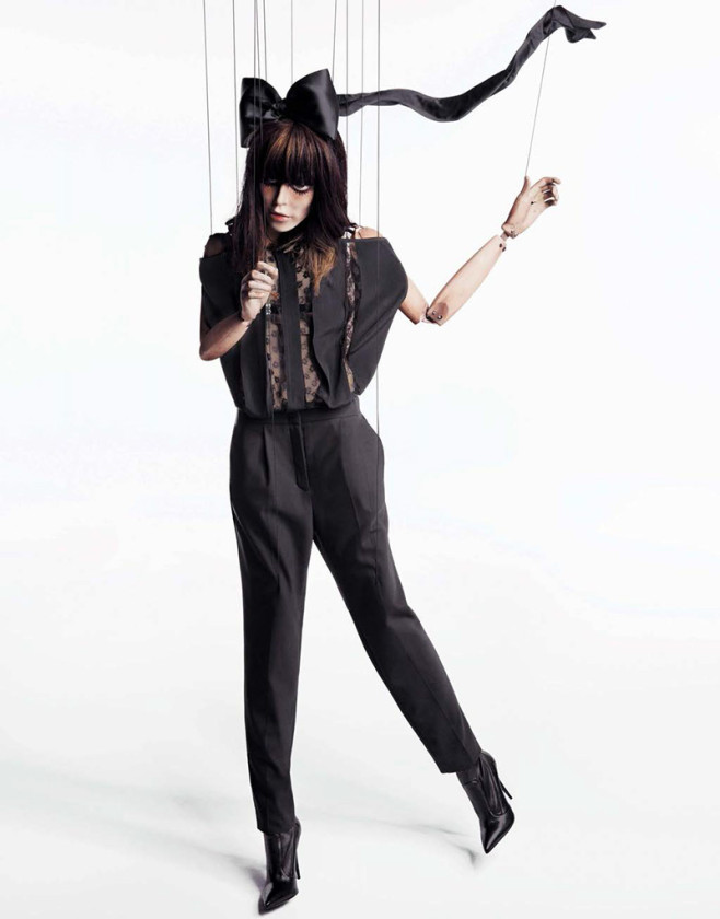 F13_WomensDesigner_4.indd