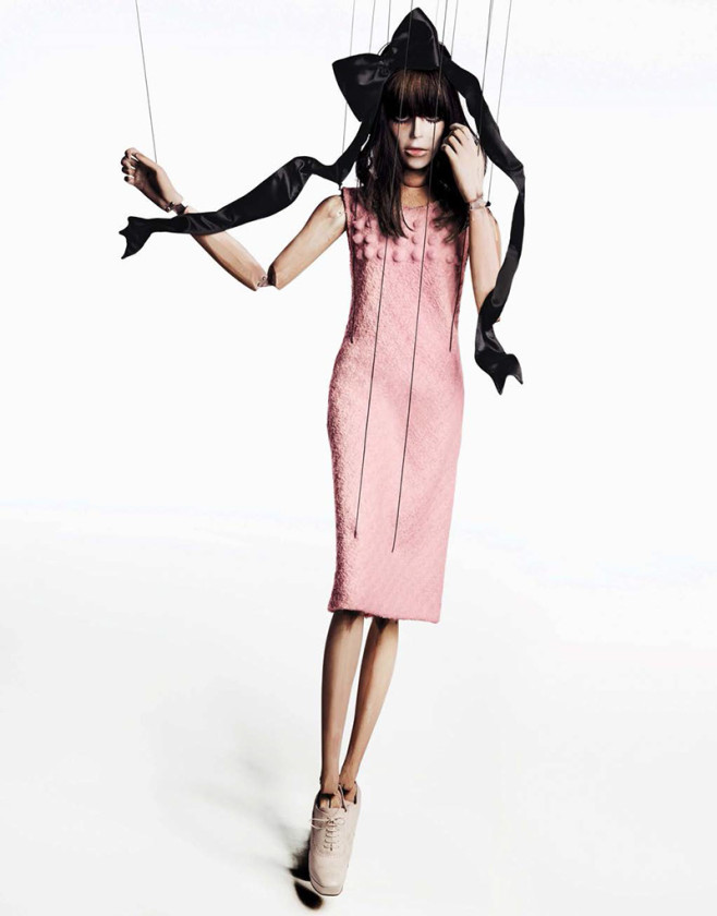 F13_WomensDesigner_4.indd