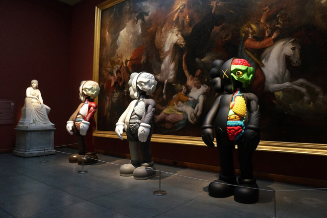 KAWS-@-PAFA-Pennsylvania-Academy-of-Fine-Arts-13