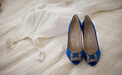 Wedding-shoes-Blue-Manolo-Blahnik-Pump-005