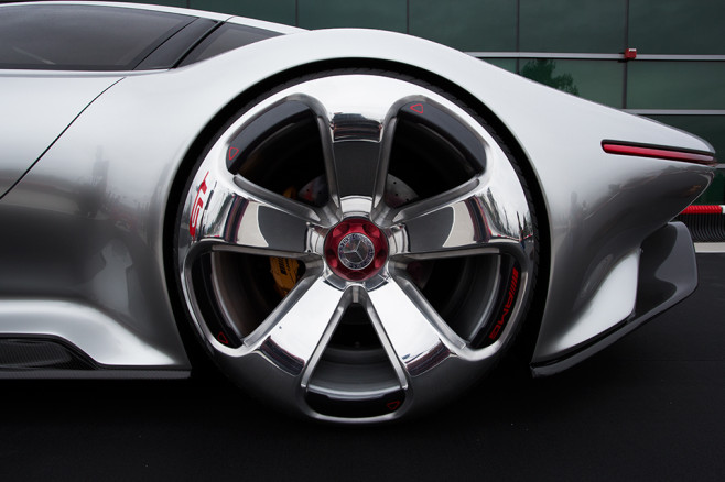 Mercedes-Benz-AMG-Vision-Gran-Turismo-11