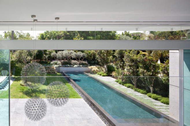 Ramat-Hasharon-House-13-by-Pitsou-Kedem-Architects-06