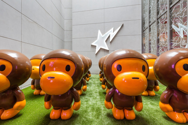 nowhere-a-bathing-ape-presents-bapeland-exhibition-recap-011-960x640