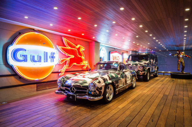 nowhere-a-bathing-ape-presents-bapeland-exhibition-recap-03-960x640