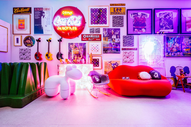nowhere-a-bathing-ape-presents-bapeland-exhibition-recap-04-960x640