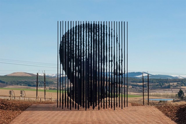 Mandela-Sculpture-by-Marco-Cianfanelli3-640x425