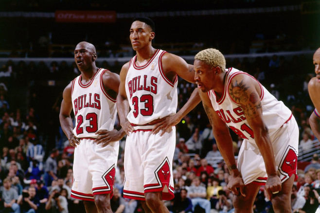 Michael-Jordan-Scottie-Pippen-and-Dennis-Rodman-of-the-Chicago-Bulls-in-Chicago-1997-wallpaper