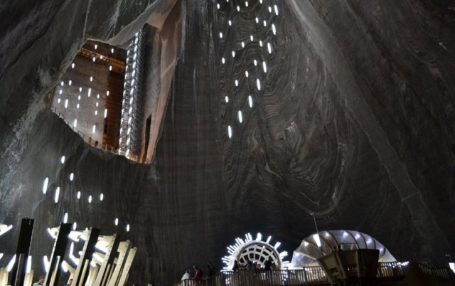 Salina-Turda-Museum4-640x402