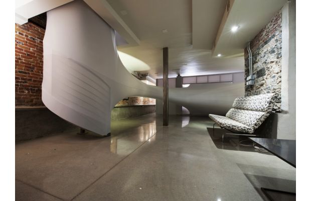 suspenseimmersivefabricinstallationbysophiachang_dezeen_ss_4
