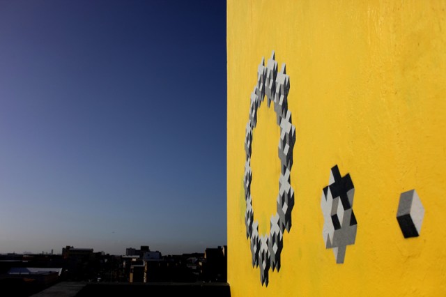 yellowwallcloseup-640x426