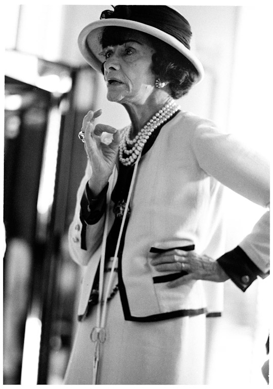 Coco-Chanel-apt-bio24164