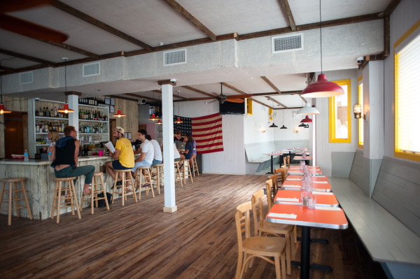 Destination-Playland-Motel-19-restaurant-600x399