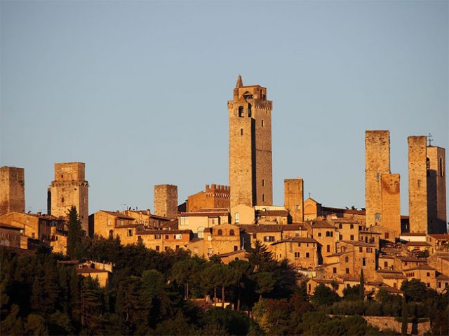 Weirdest-Towers-1-640x480