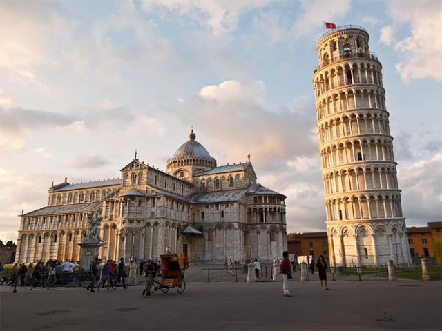 Weirdest-Towers-2-640x480