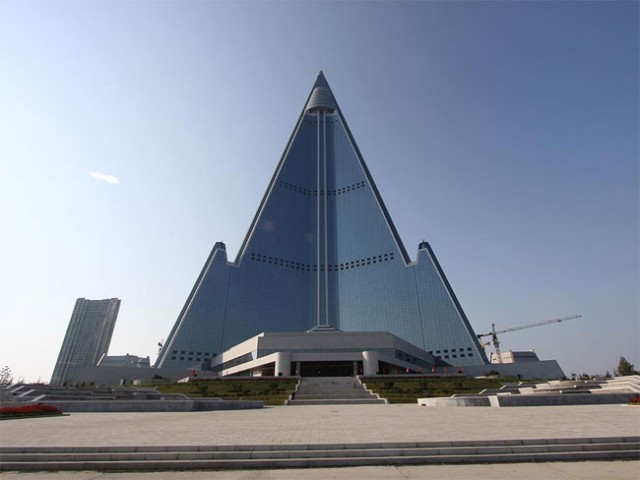 Weirdest-Towers-8-640x480