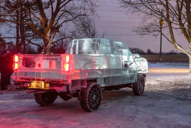 the-canadian-tire-ice-truck-designboom-23