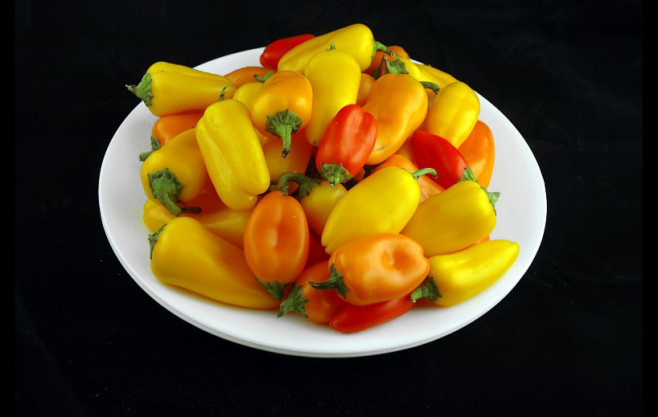 what-200-calories-looks-like-for-different-foods-designboom-05