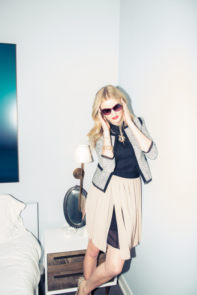 Ann_Taylor_Spring14_On_Figure-150