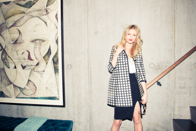 Ann_Taylor_Spring14_On_Figure-73