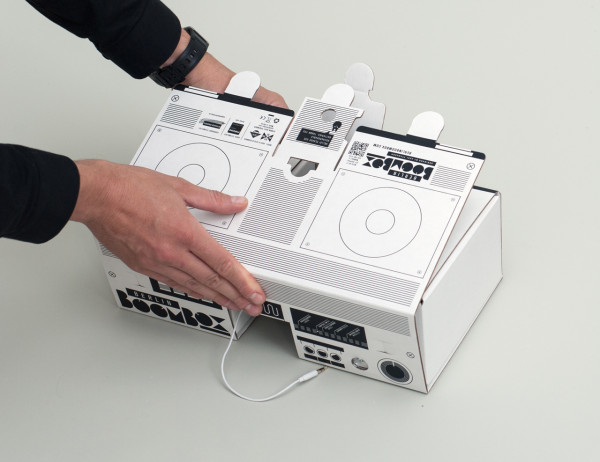 The-Berlin-Boombox-9-assembly-600x462