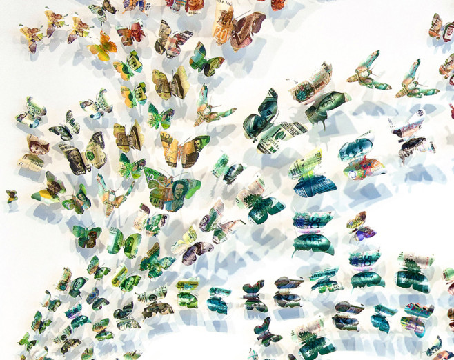 currency-butterflies-by-erika-harrsch-designboom-06