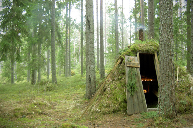 Kolarbyn-Eco-Lodge-Moss-Huts-In-Sweden-0