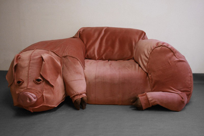 pig-couch
