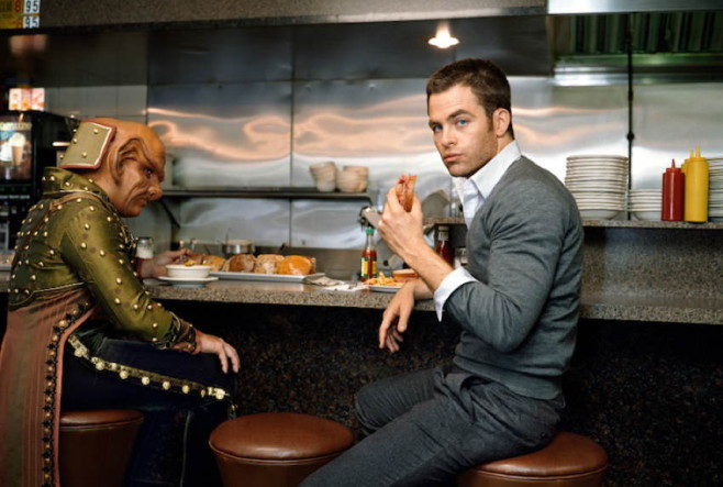 celebrity-portraits-chris-pine
