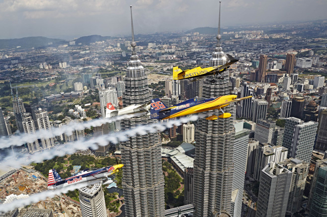 Nigel Lamb (GBR), Matt Hall (AUS), Yoshihide Muroya (JPN), Kirby Chambliss (USA) - Recon Flight