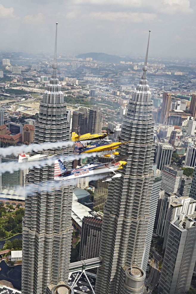 Nigel Lamb (GBR), Matt Hall (AUS), Yoshihide Muroya (JPN), Kirby Chambliss (USA) - Recon Flight