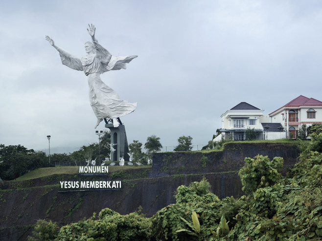 Christ Blessing, Manado, Indonesia, 98.5 ft, built in 2007
