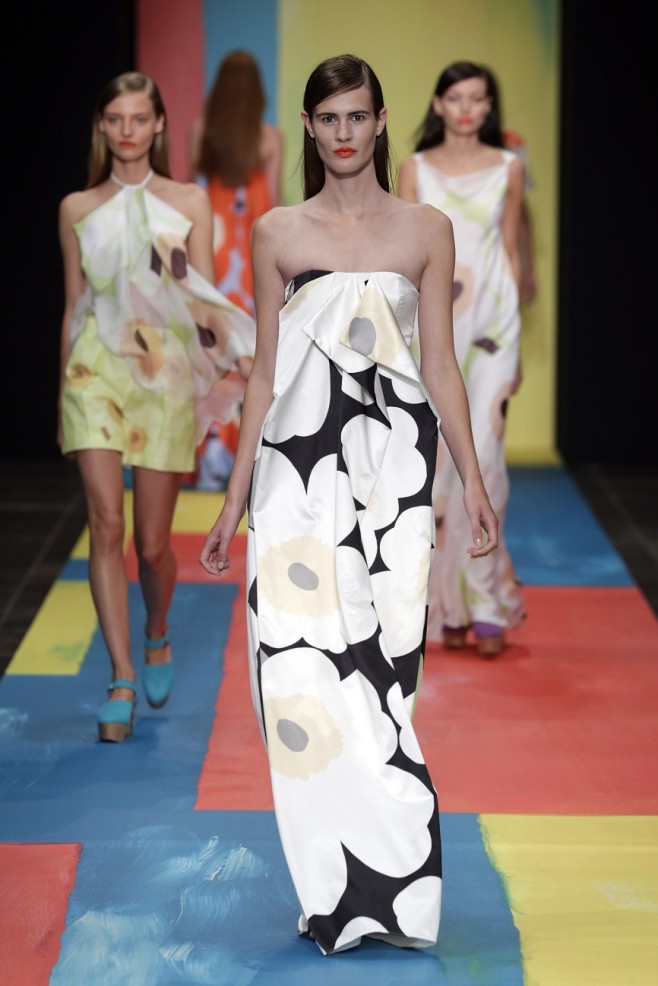 marimekko Unikko 50周年限定款長洋裝 NT$58,800