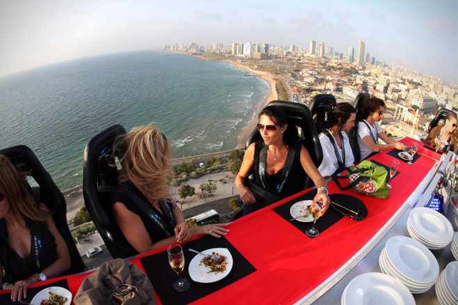 Dinner-In-The-Sky-1